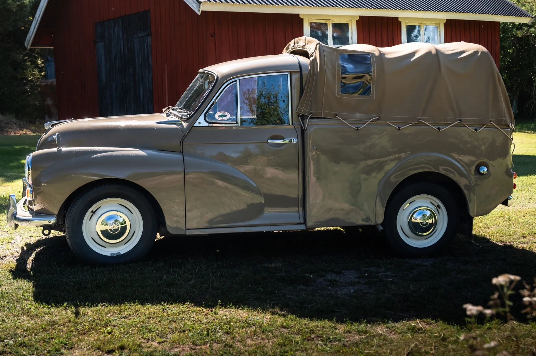 Exterior image of 1971 Morris Minor 1000 (5)