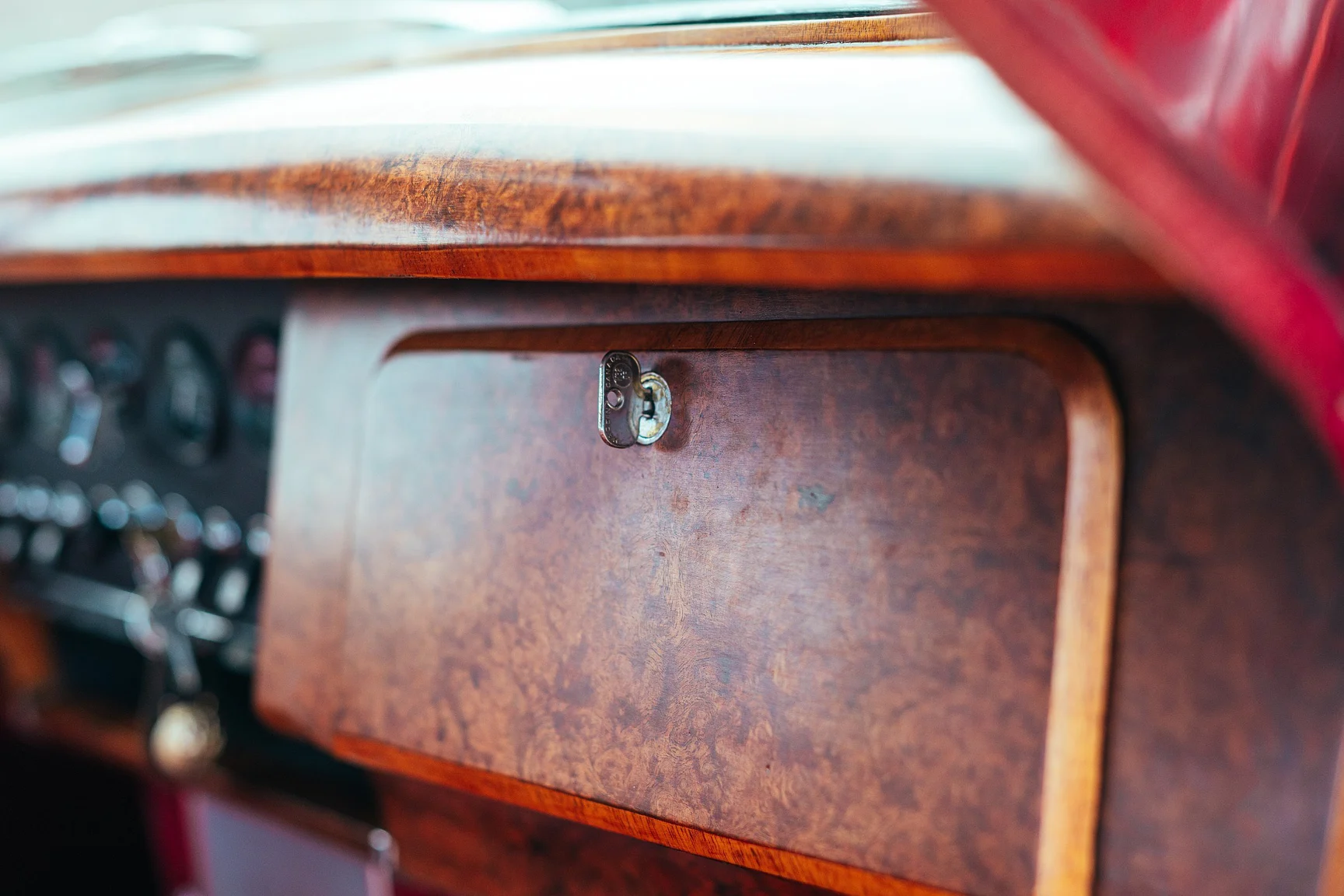 Innenraumfoto von 1965 Jaguar MK 2 - 3.8 XK (16)
