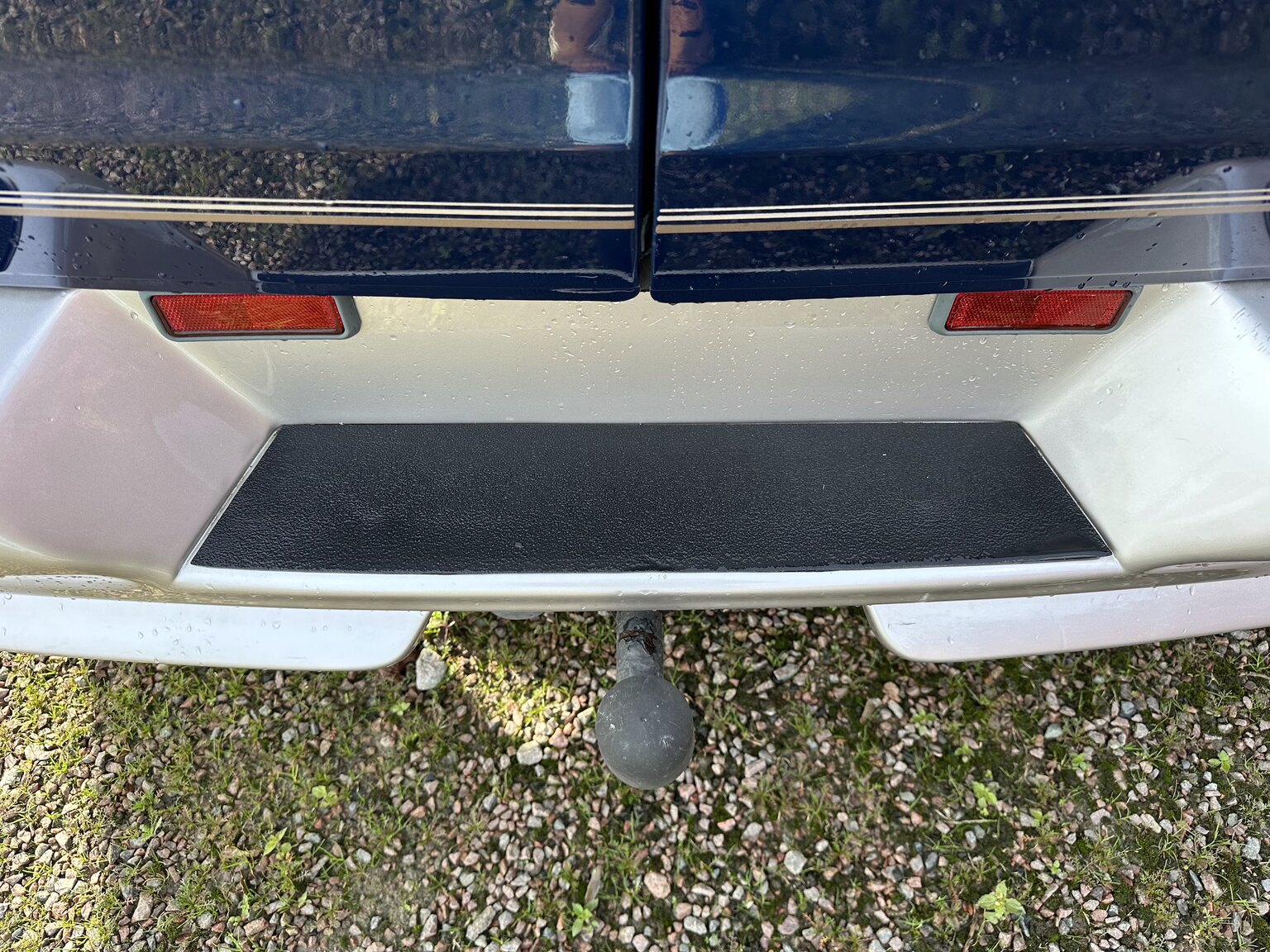 Exteriörbild på 2000 GMC Savana G1500 Conversion Van