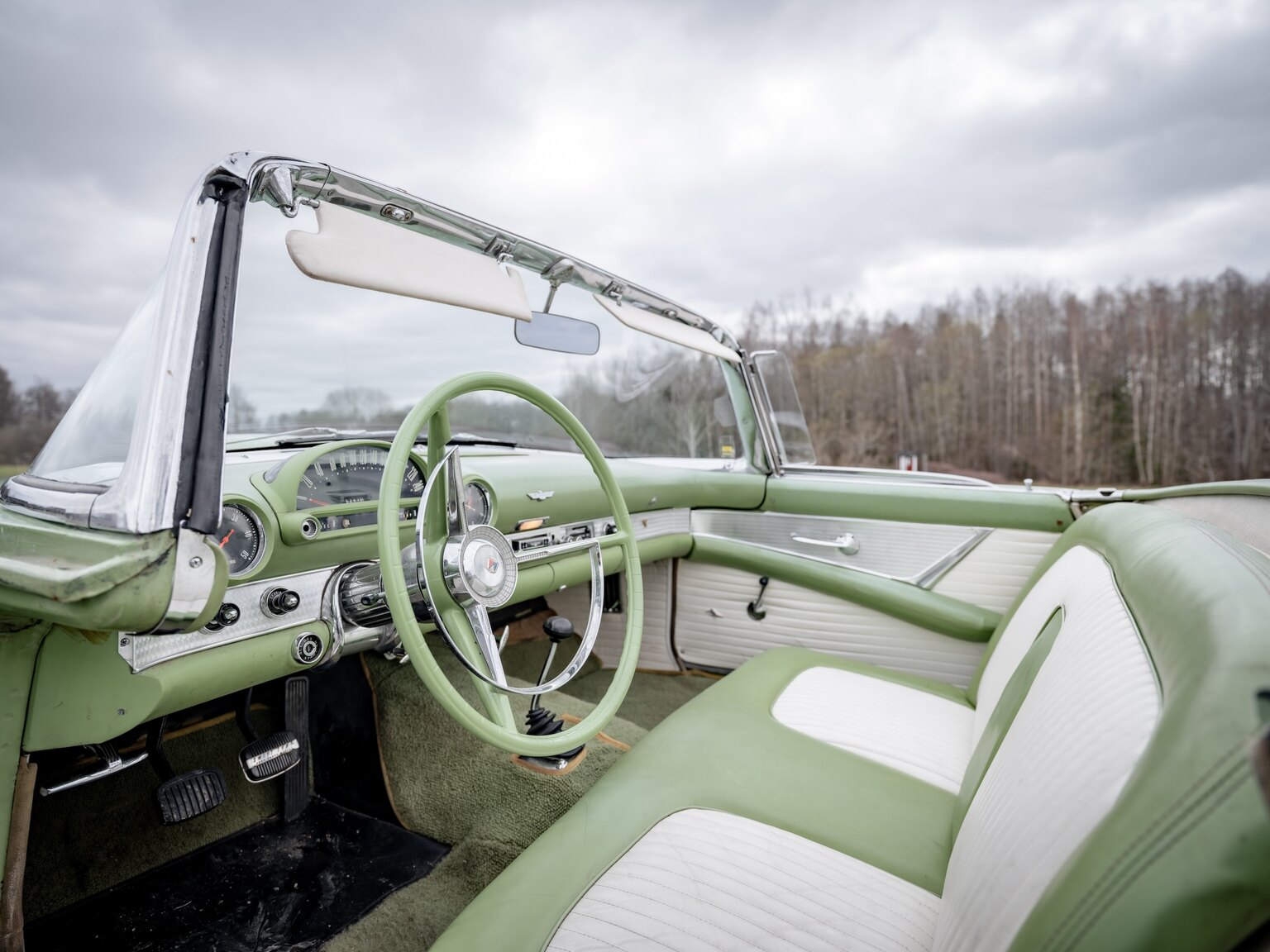 Interior image of 1956 Ford Thunderbird (2)