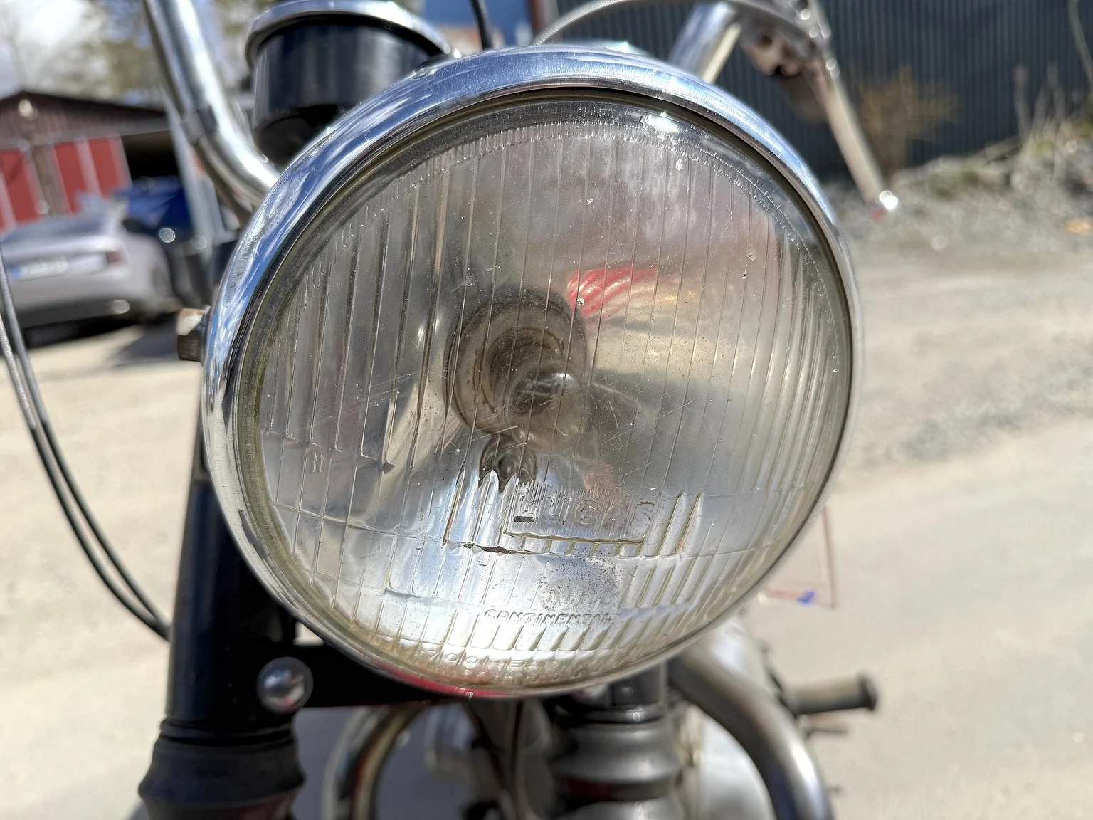 Exteriörbild på 1971 Triumph Daytona 500 (22)