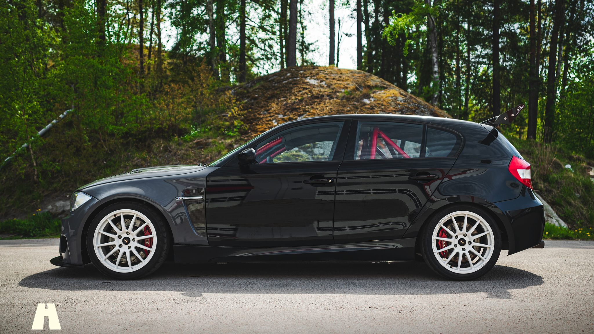 Exterior image of 2006 BMW 130 Trackday