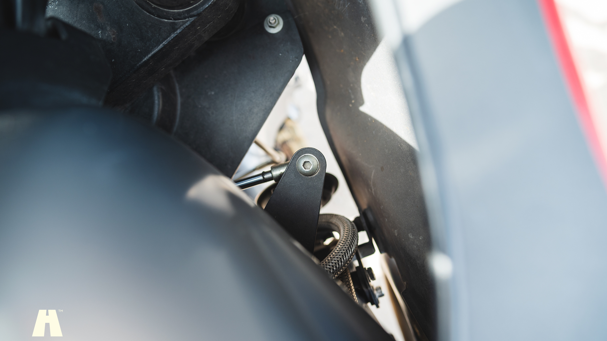 Image of 2002 Moto Guzzi V11 Le Mans (4) mechanics