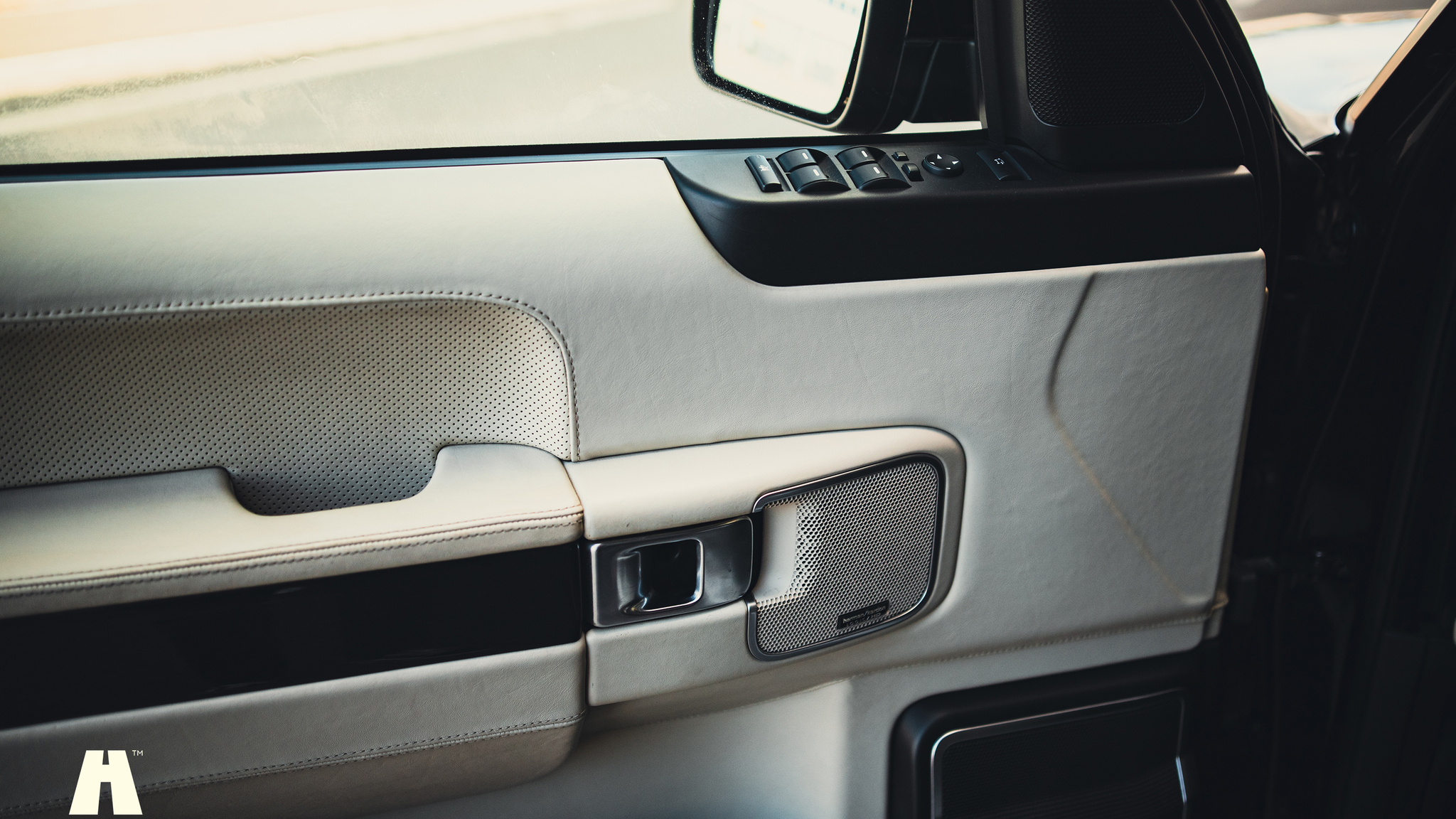 Interiörbild 2011 Range Rover TDV8 Autobiography  (10)