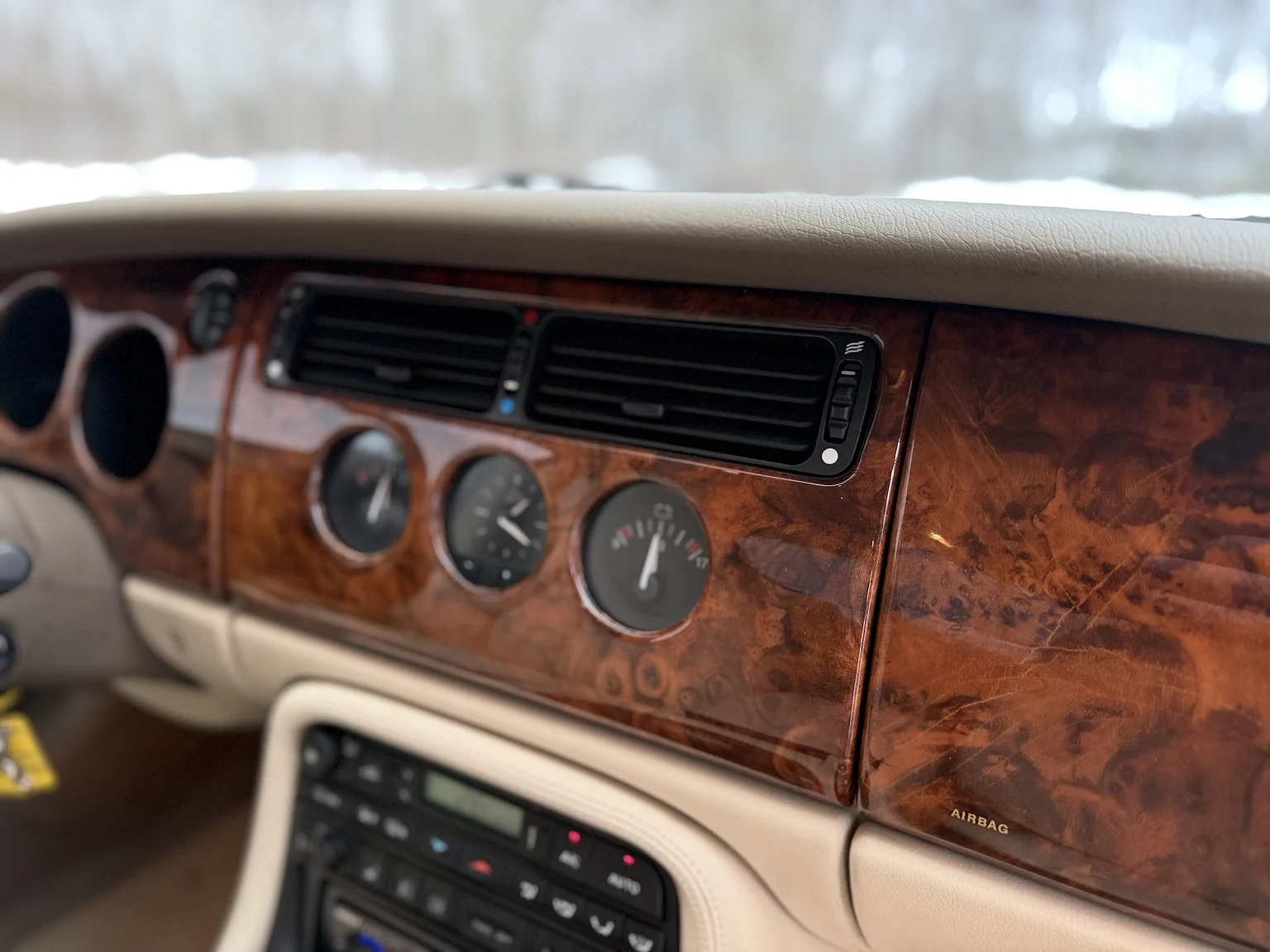 Interiörbild 1997 Jaguar XK8 (45)