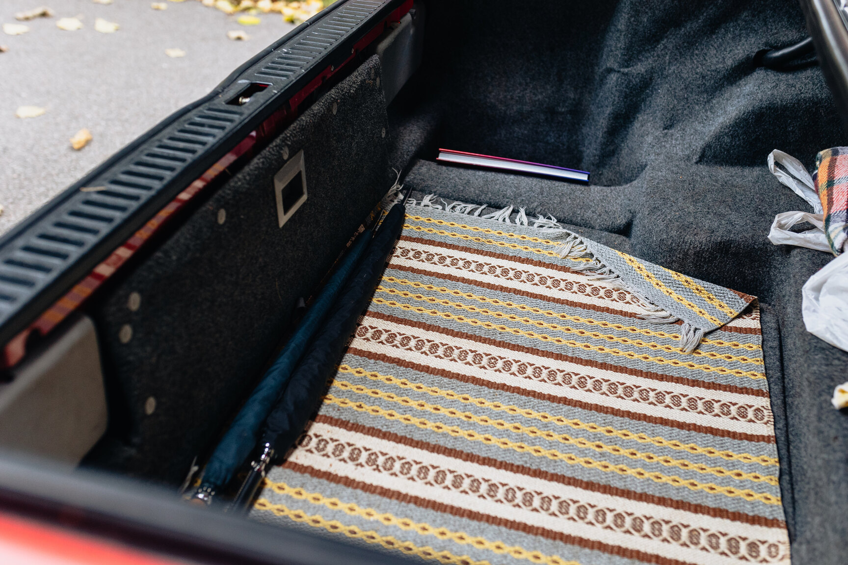 Interior image of 1990 Volvo 740 GL 2.3