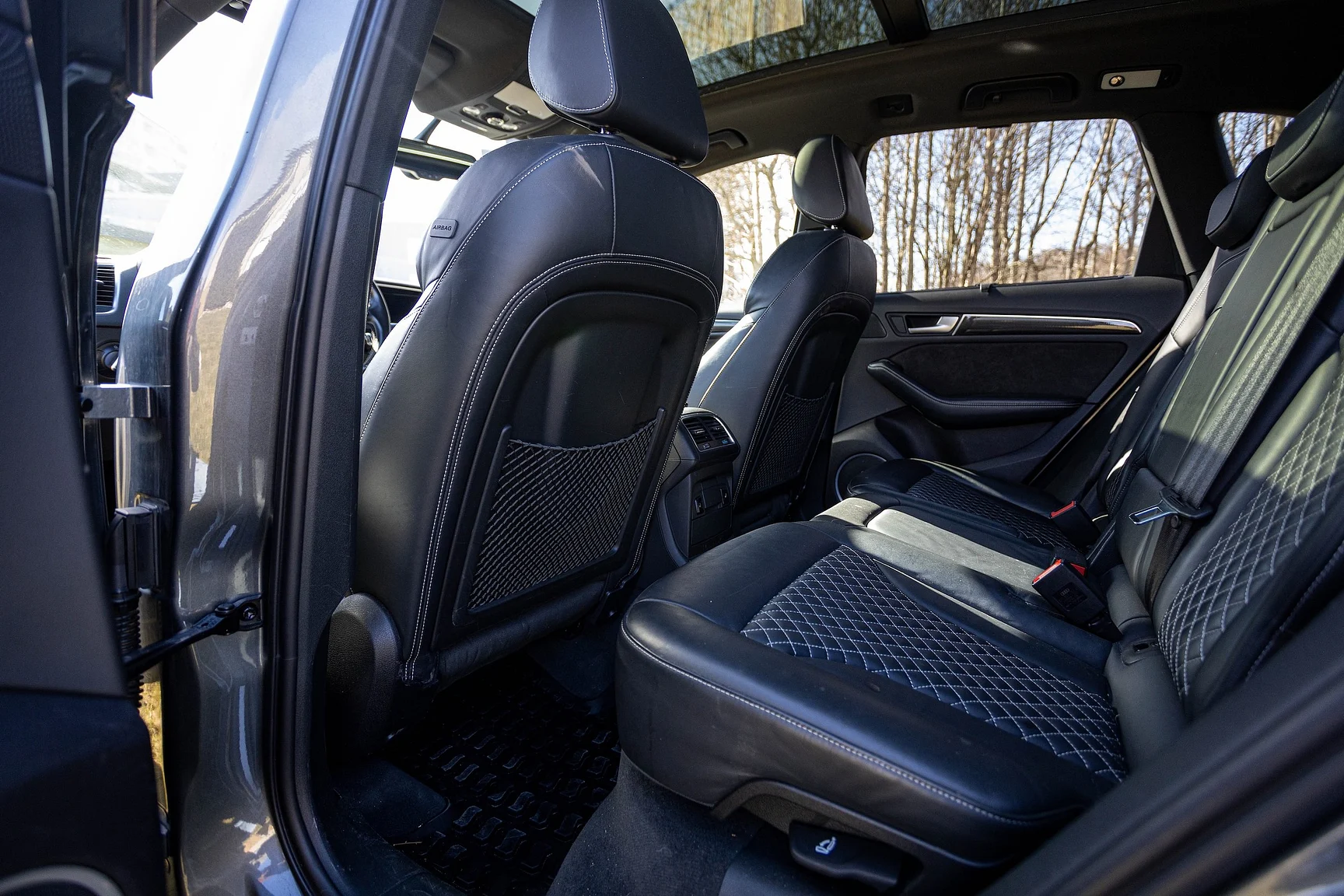 Innenraumfoto von 2017 Audi SQ 5 Plus TDI (33)