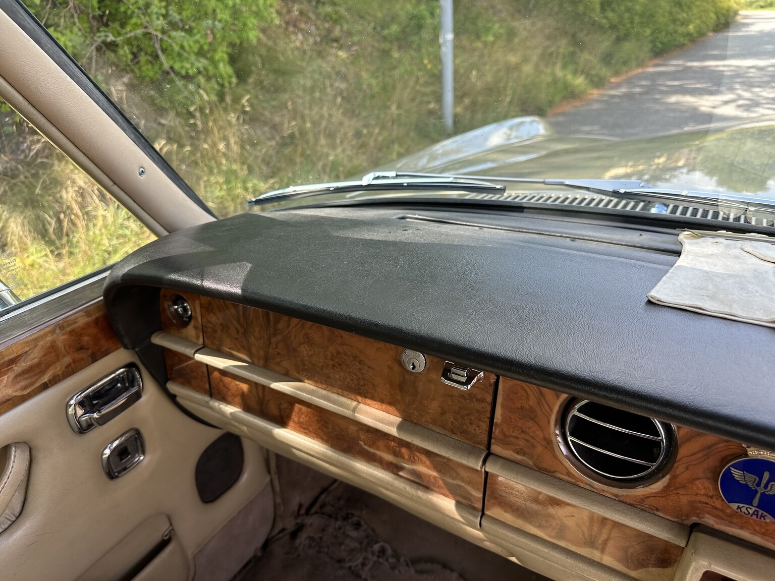 Interior image of 1979 Rolls Royce Silver Shadow
