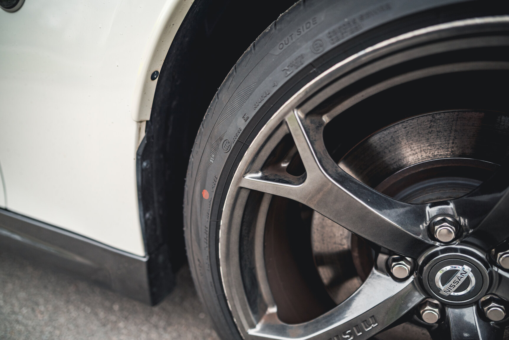 Exterior image of 2014 Nissan 370Z Nismo