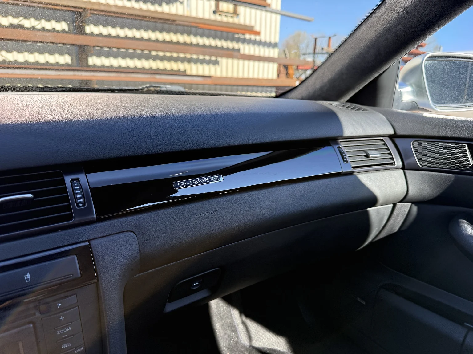 Innenraumfoto von 2002 Audi RS 6 Avant (21)