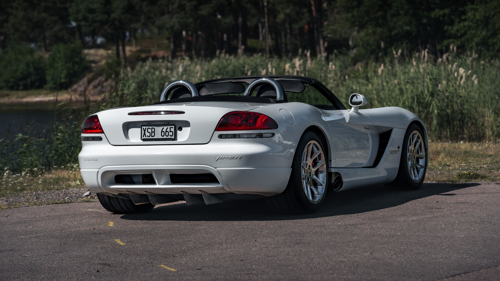 Exteriörbild på 2004 Dodge Viper Mamba Edition