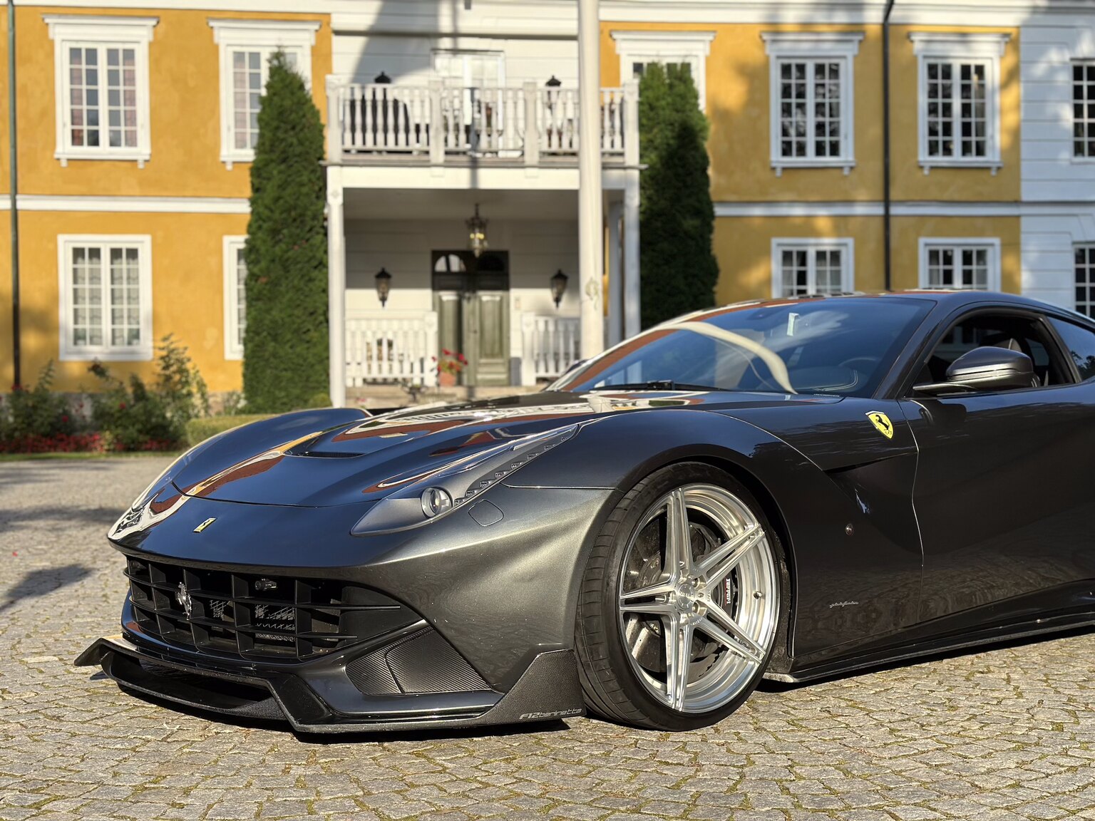 Exterior image of 2013 Ferrari F12 Berlinetta