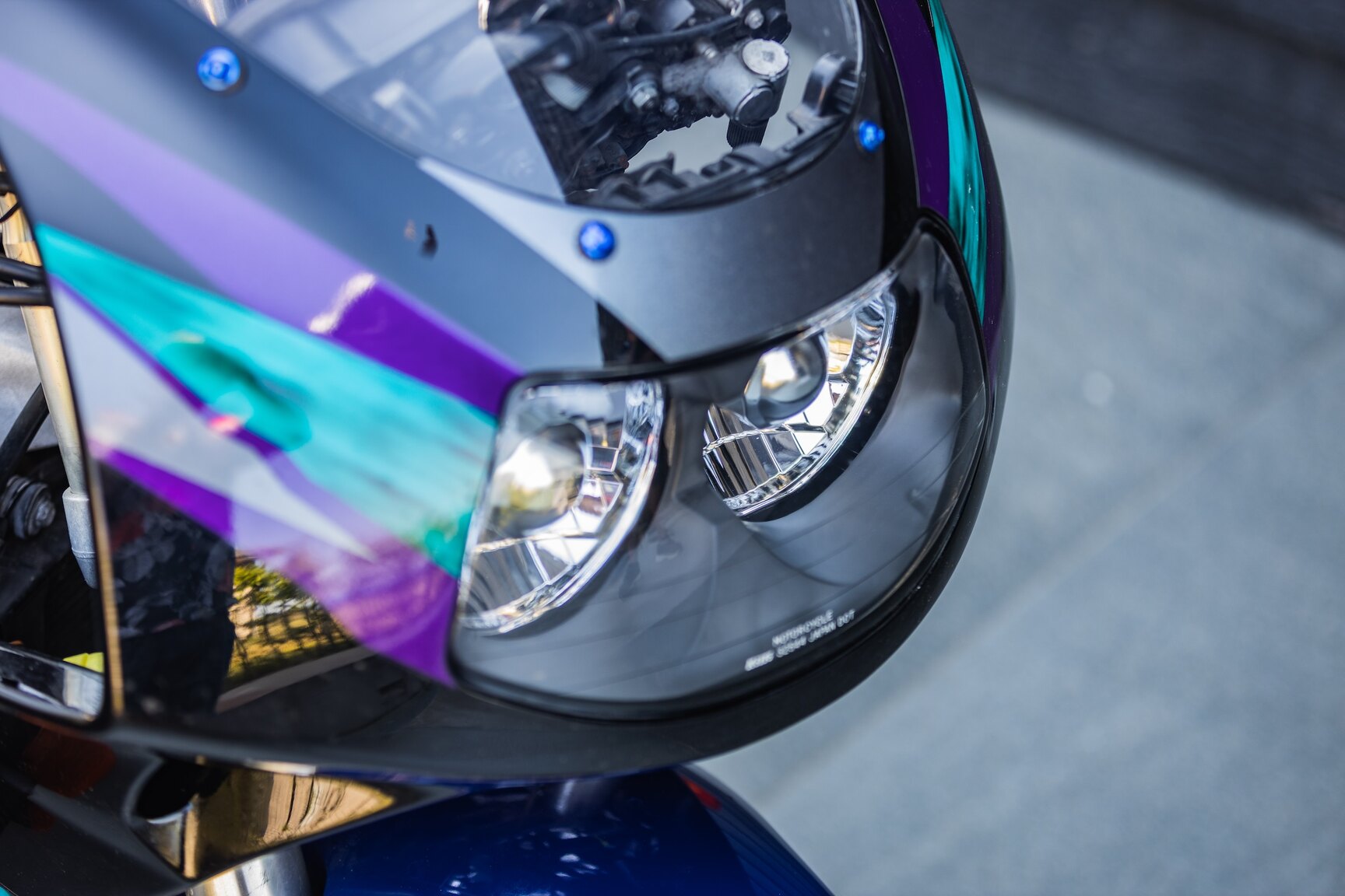 Exterior image of 1994 Suzuki GSX-R750 (11)