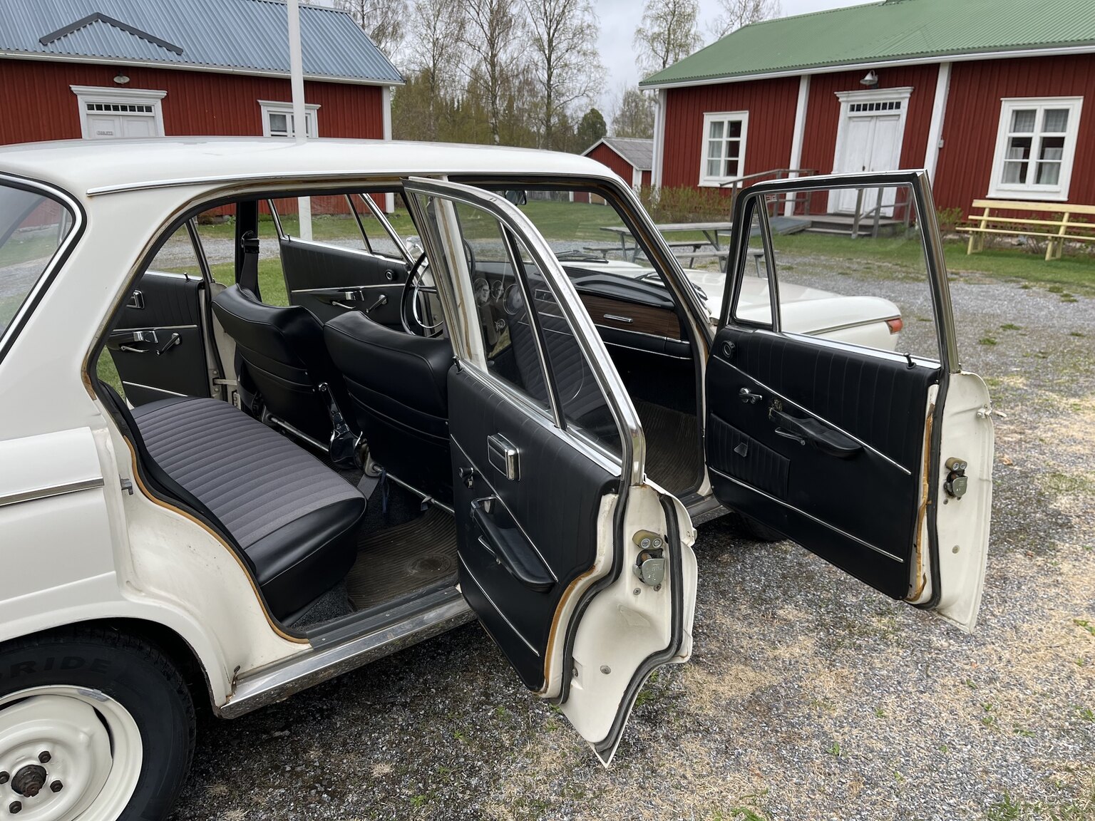 Interior image of 1965 BMW 1800