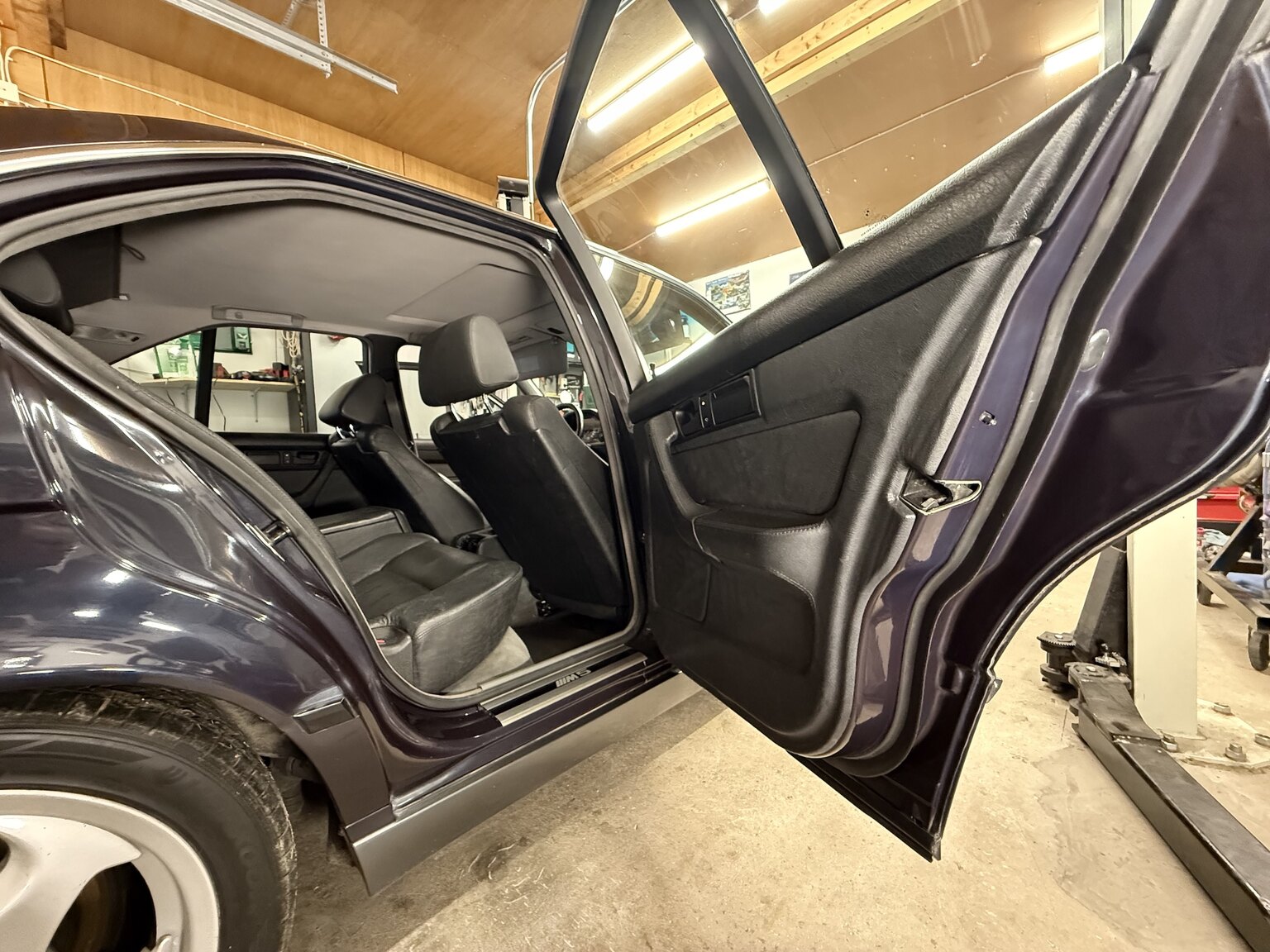 Innenraumfoto von 1989 BMW M5