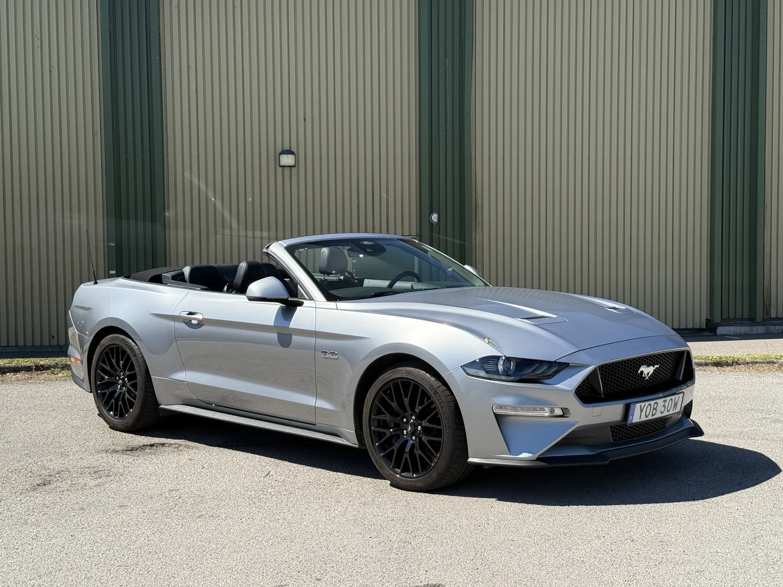 Exterior image of 2021 Ford Mustang GT Cabriolet (18)