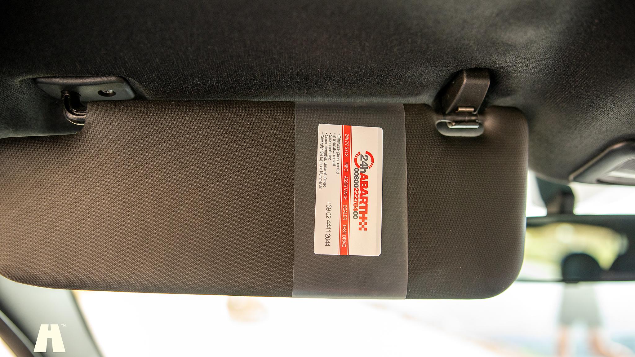 Interior image of 2016 Abarth 595 Competizione (57)