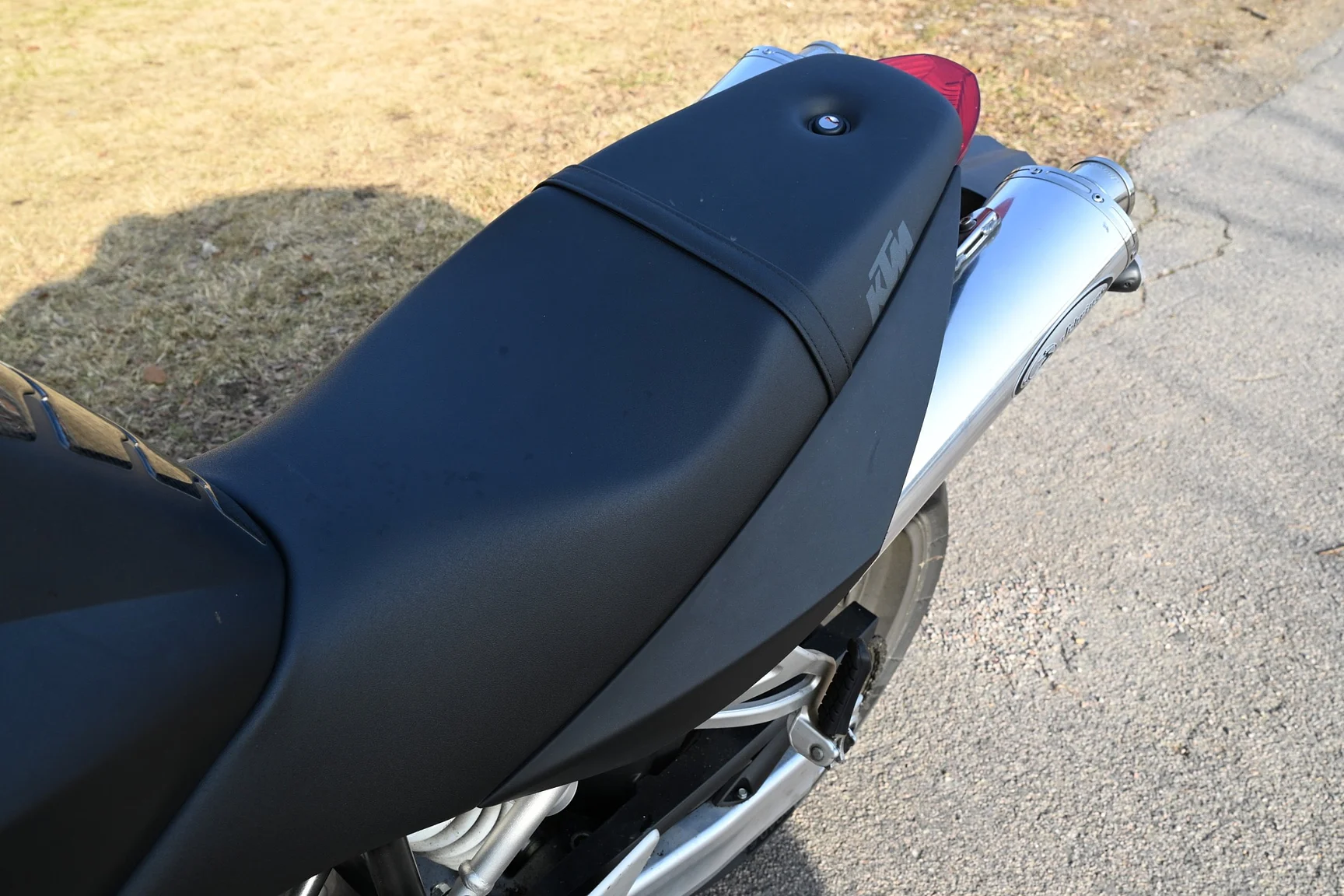 Exteriörbild på 2005 KTM 990 Super Duke (22)