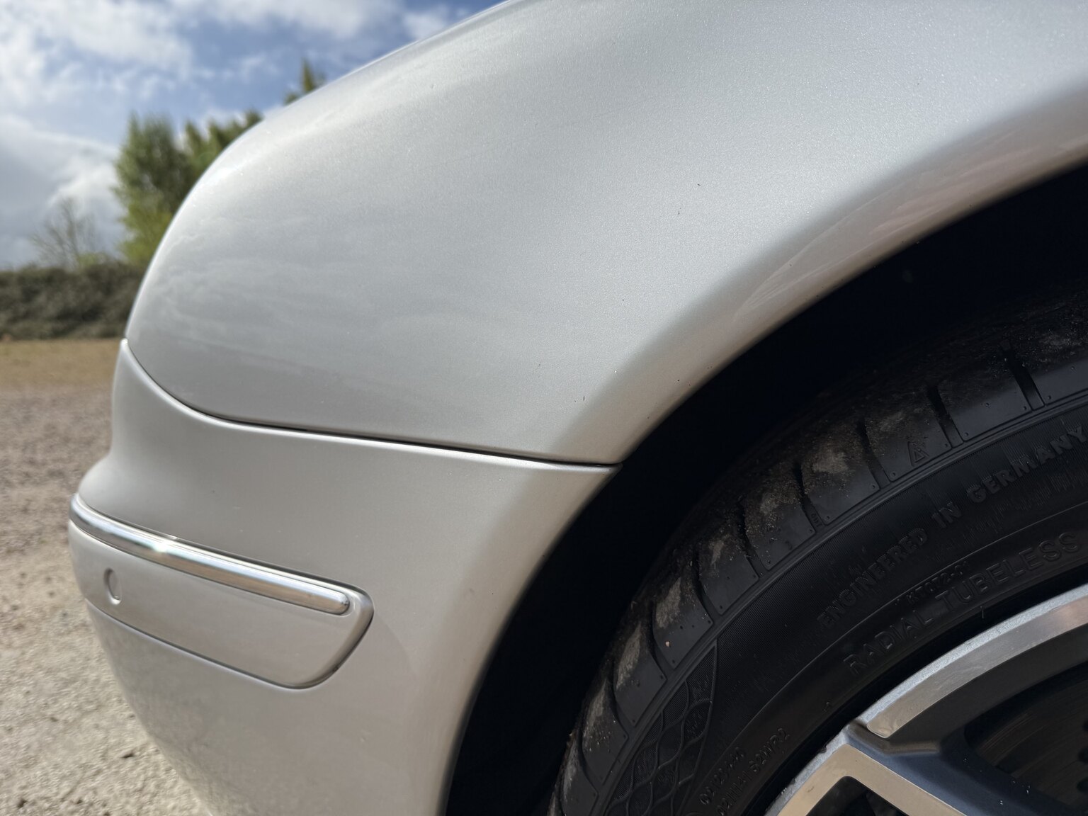 Exterior image of 2000 Mercedes-Benz CL 500