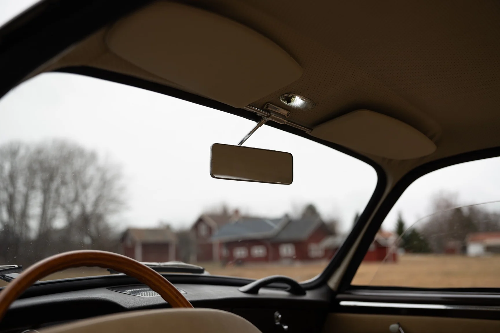 Innenraumfoto von 1962 Volkswagen 1200 Karmann Coupe (30)