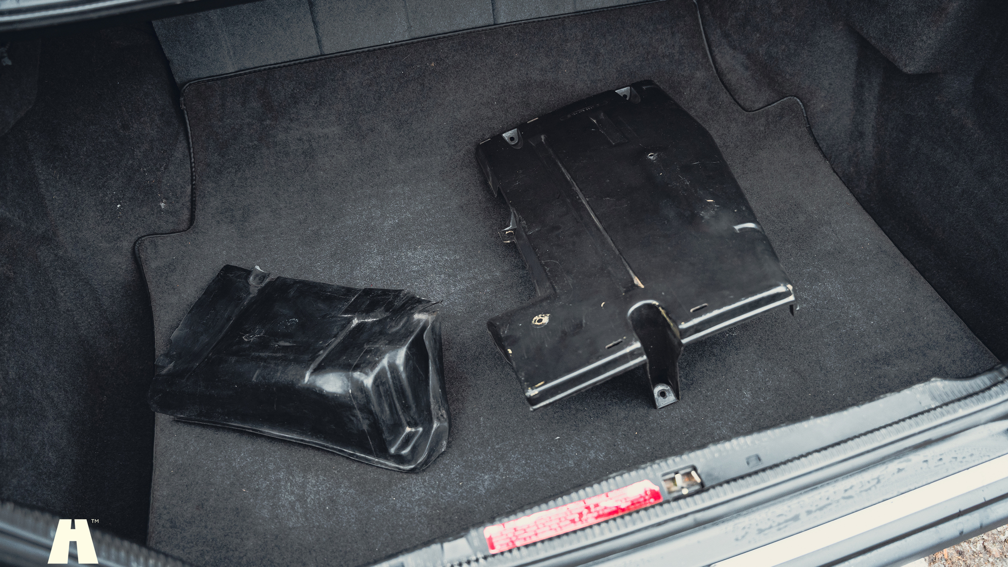 Interiörbild 1990 Mercedes 300 CE-24