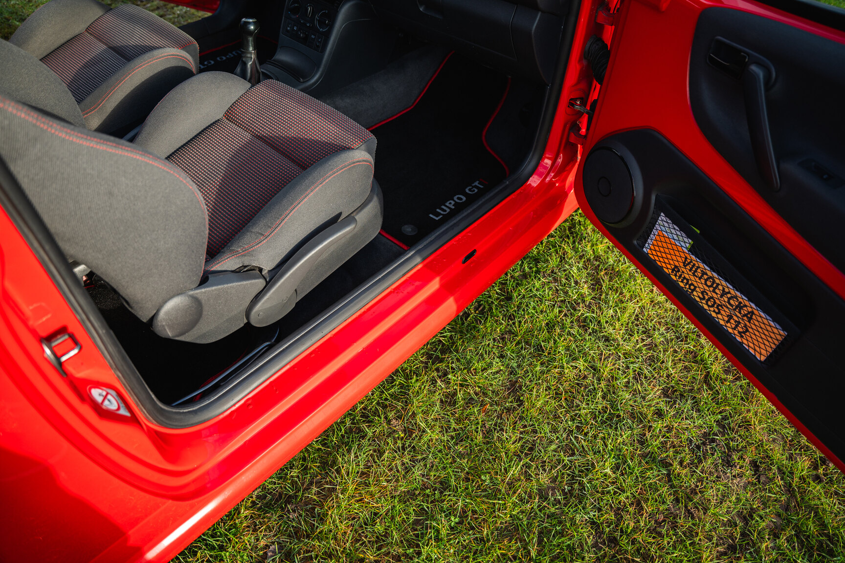 Interior image of 2001 VW Lupo GTI