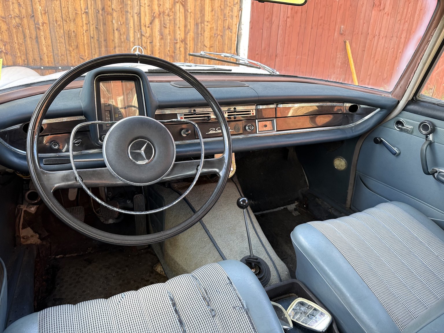 Interiörbild 1967 Mercedes-Benz 200