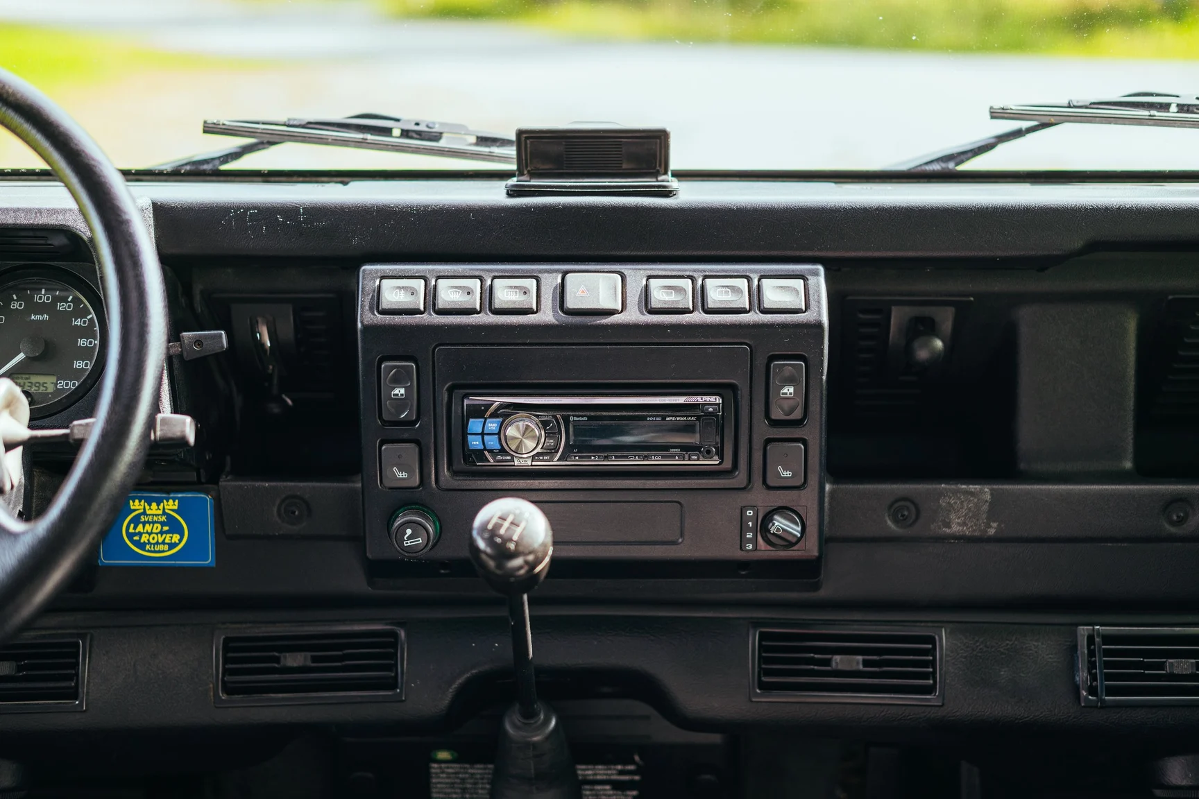 Innenraumfoto von 2002 Land Rover Defender 110 Kombi Td5 (13)
