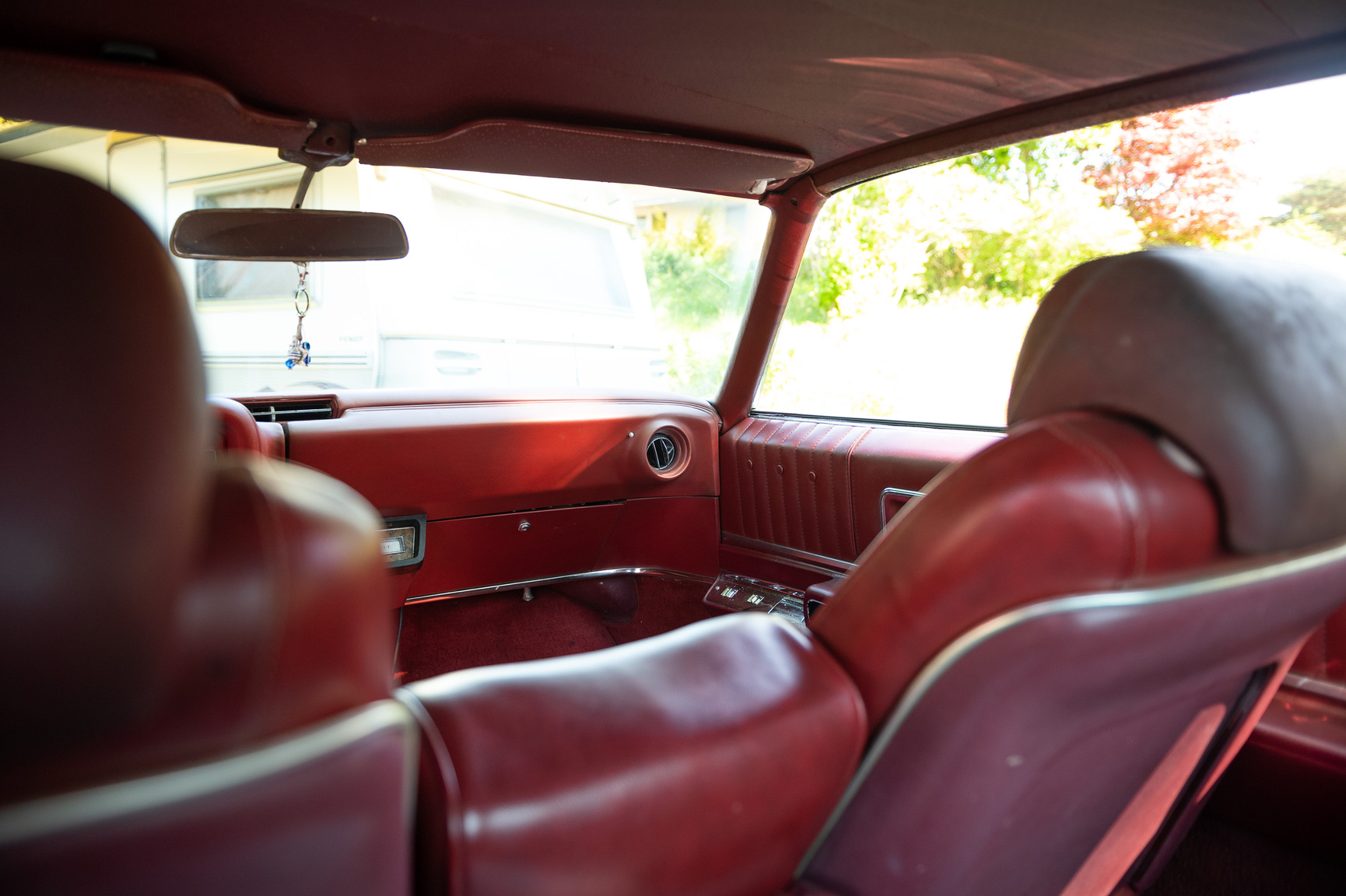 Innenraumfoto von 1968 Oldsmobile Toronado (47)