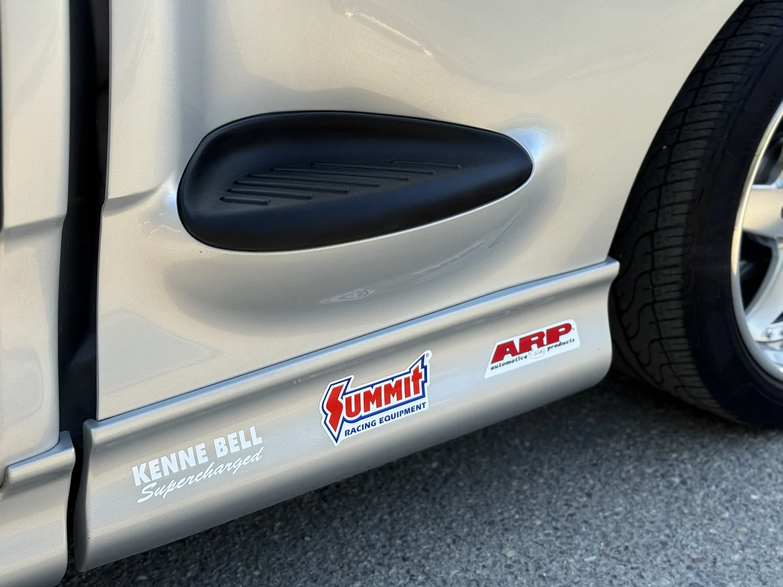 Exterior image of 2002 Ford F 150 Lightning / Kenne Bell (49)