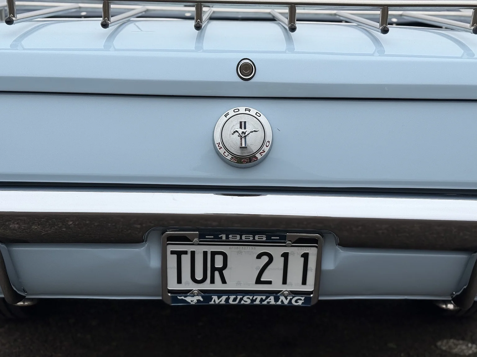 Exteriörbild på 1966 Ford Mustang Convertible 289 V8 (53)