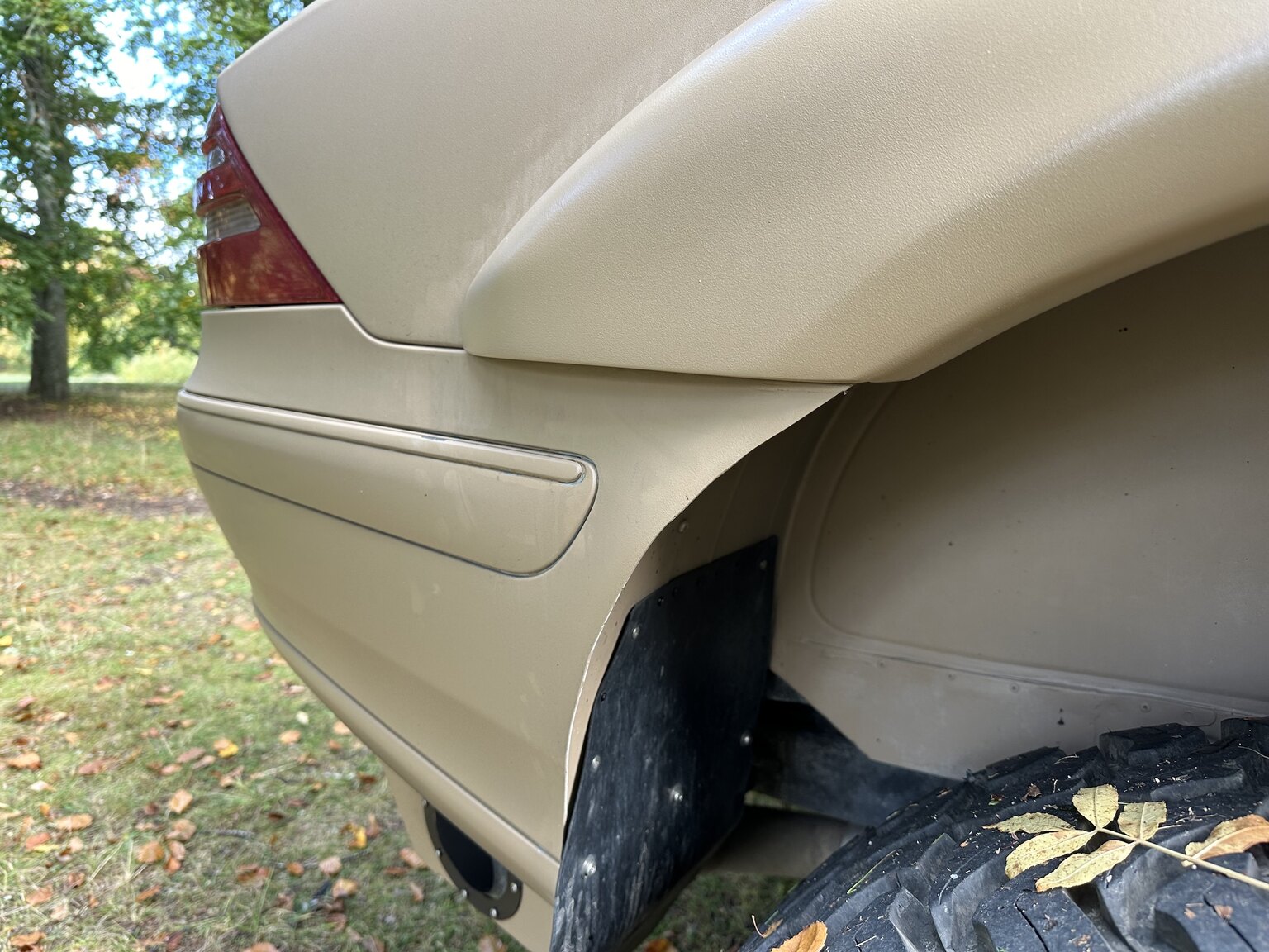 Exteriörbild på 2001 Mercedes-Benz CL600/ML 55 AMG