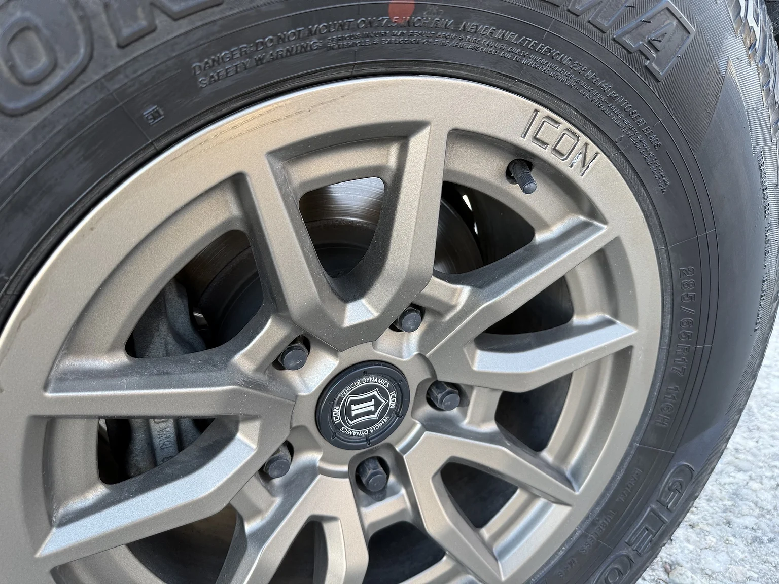 Aussenfoto 2008 Toyota Land Cruiser 200 Series 4.5 V8 (73)