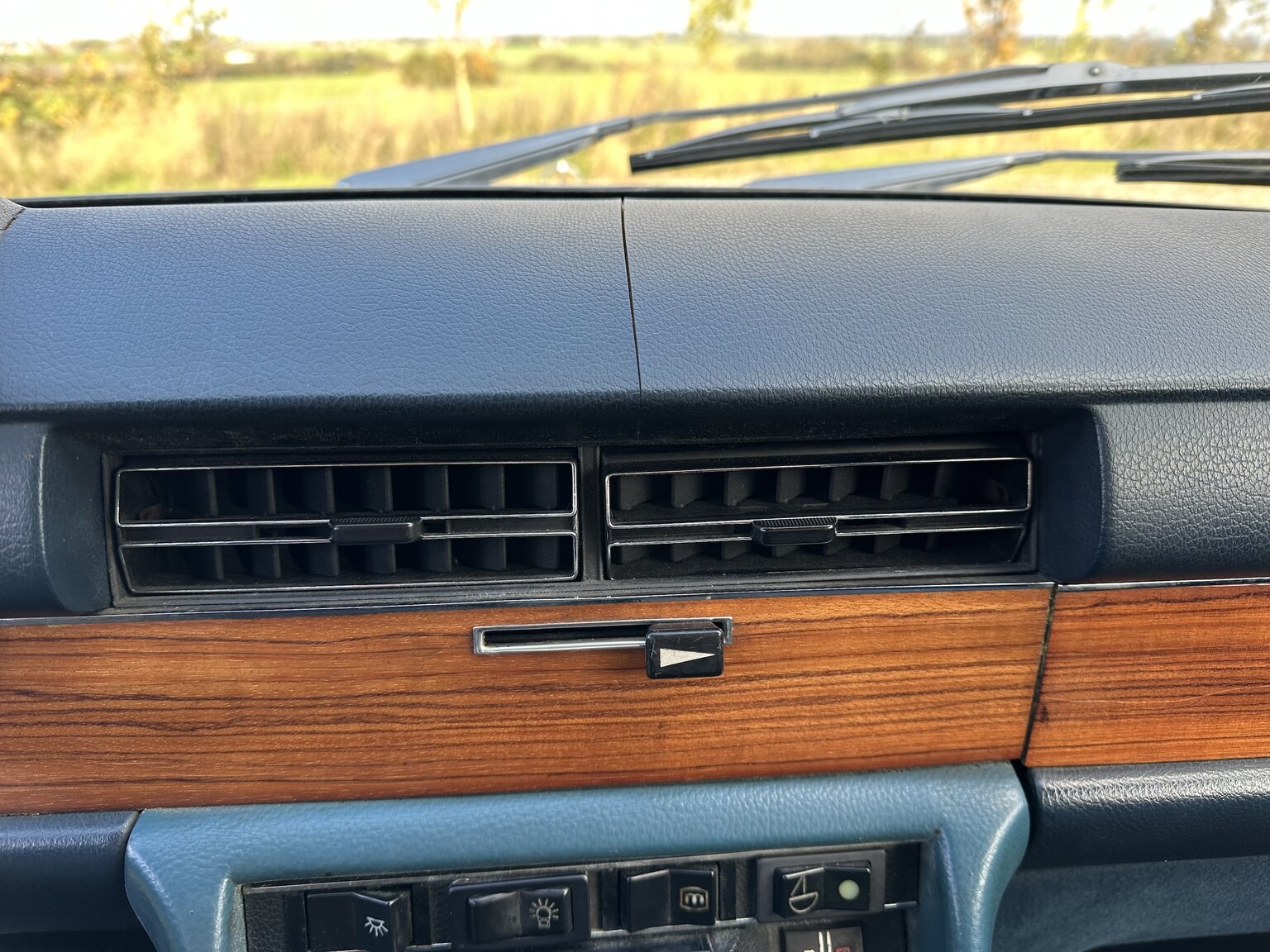 Interiörbild 1975 Mercedes-Benz 450 SEL 6.9 Bepansrad 