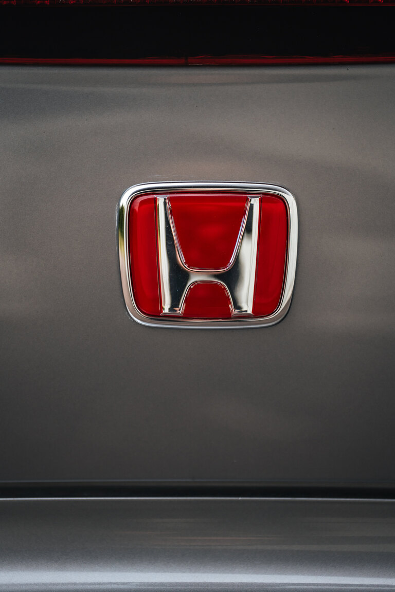 Exterior image of 2000 Honda S2000 AP1