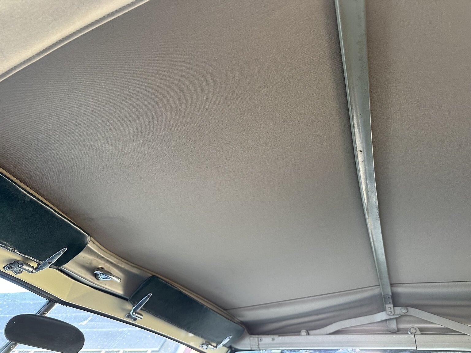 Interior image of 1950 Chrysler Windsor Convertible (22)