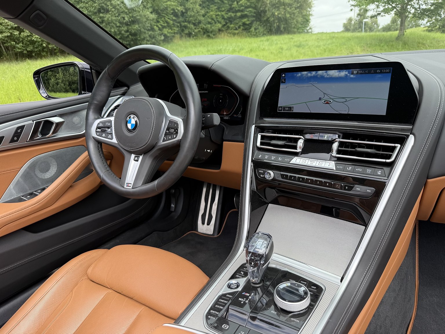 Interior image of 2019 BMW M850i xDrive Convertible Steptronic
