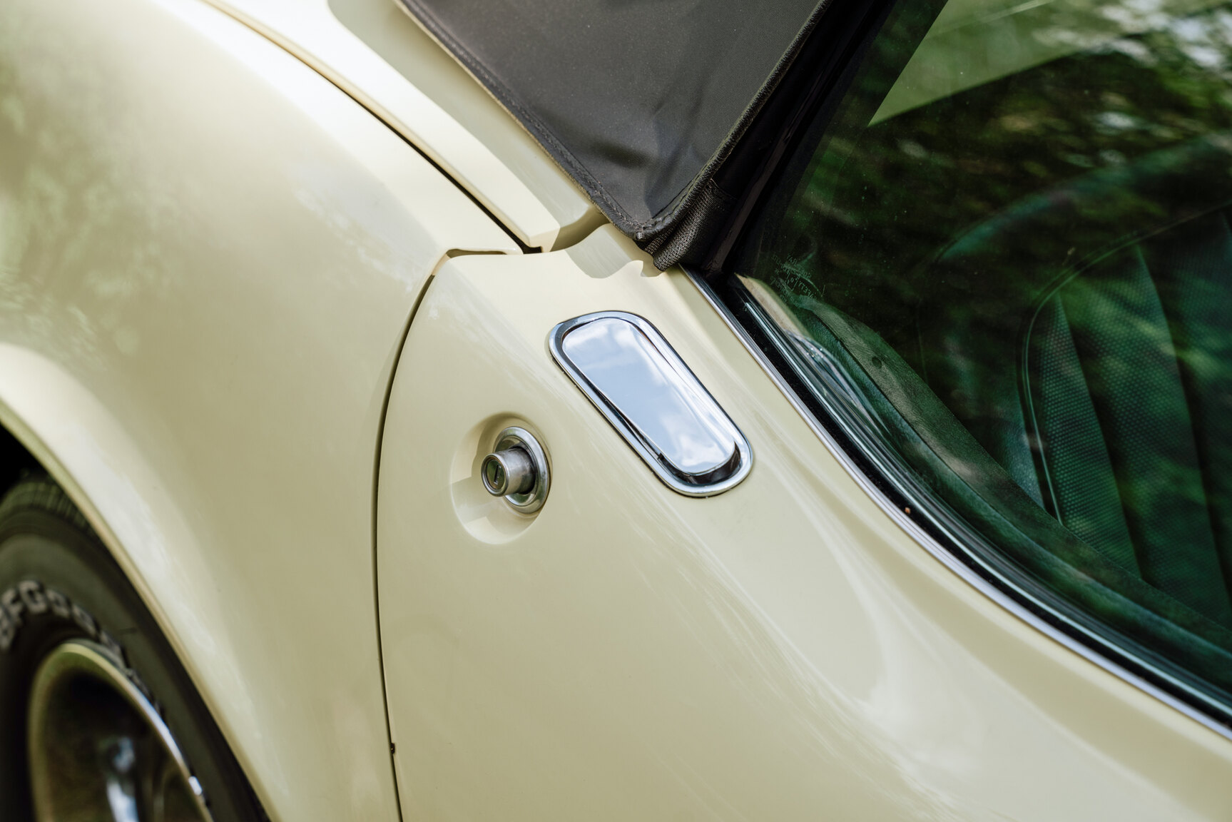 Exterior image of 1968 Chevrolet Corvette C3