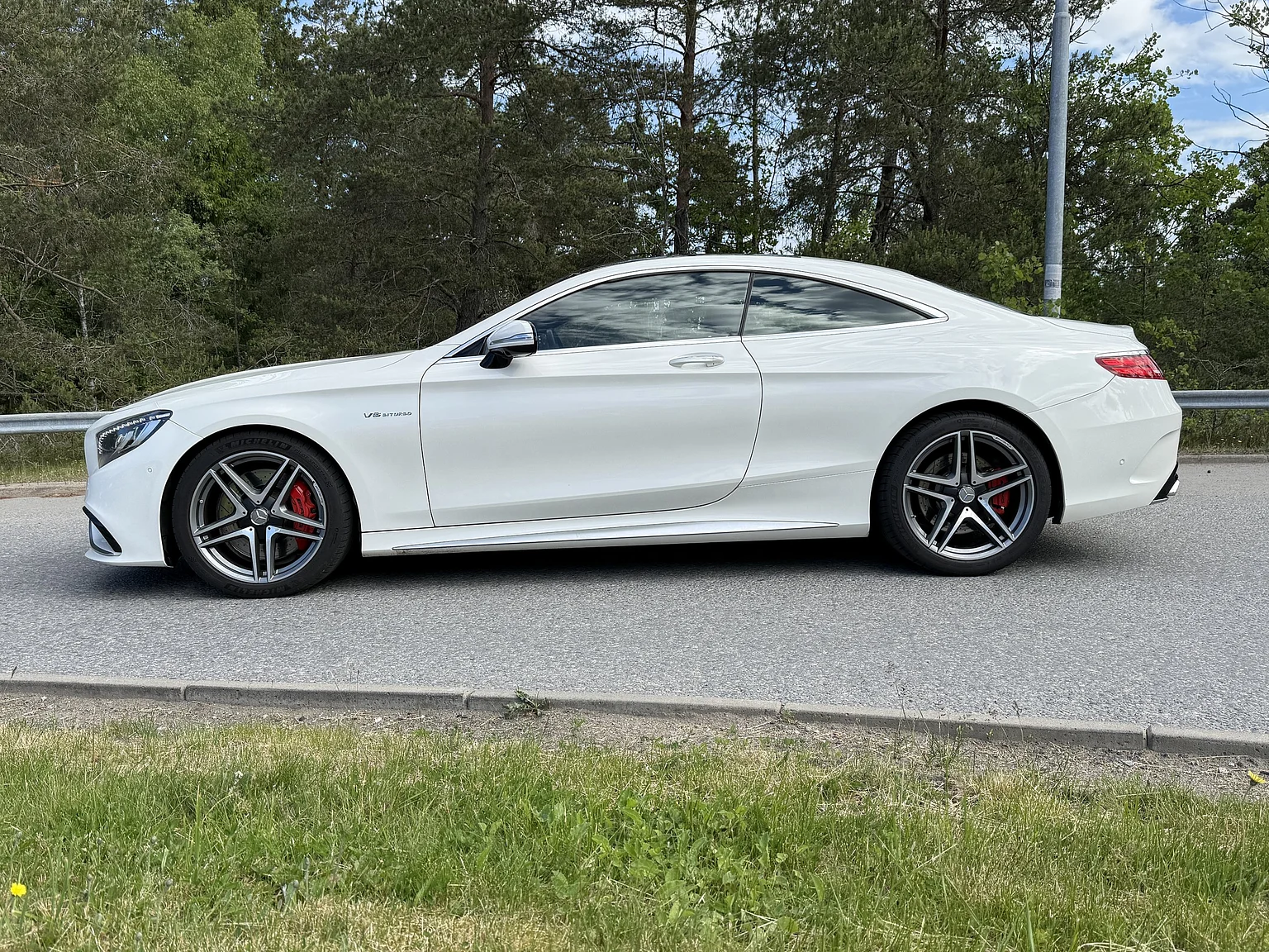 Exteriörbild på 2016 Mercedes-Benz S 63 AMG 4MATIC (6)
