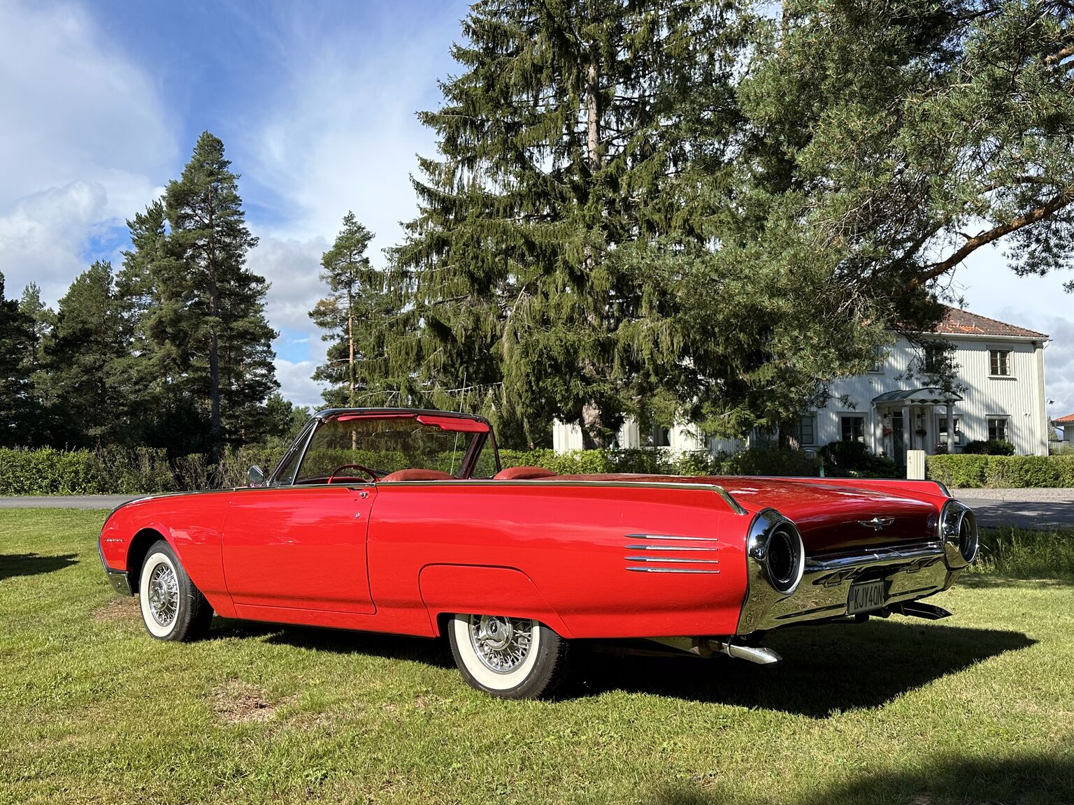 Exteriörbild på 1961 Ford Thunderbird Convertible