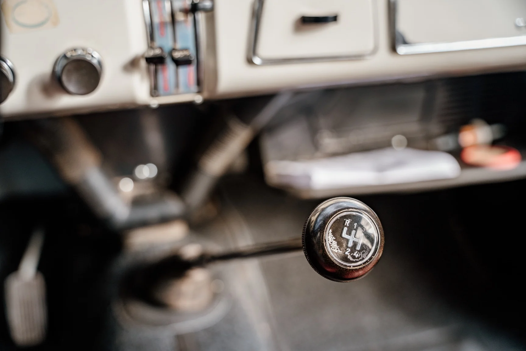 Interior image of 1966 Volvo Amazon kombi (25)