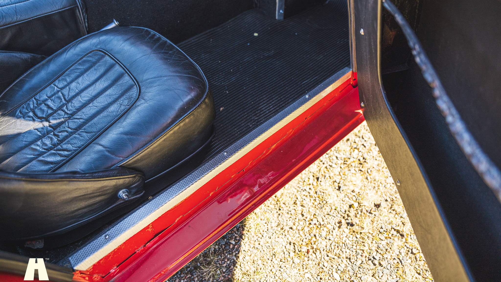 Interior image of 1954 Austin Healey 100 BN1 (28)