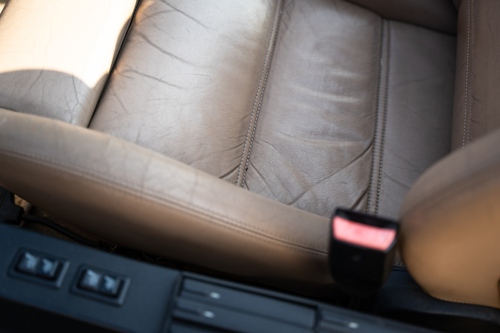 Interior image of 1988 BMW 325 Cabriolet (E30)