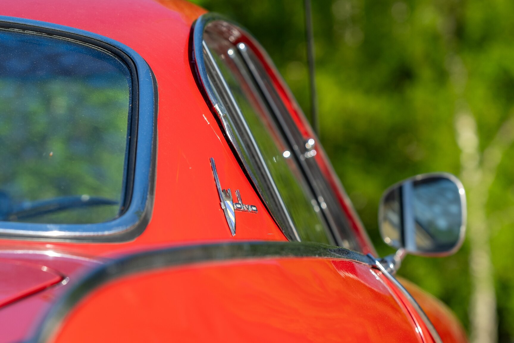 Exterior image of 1961 Volvo P1800