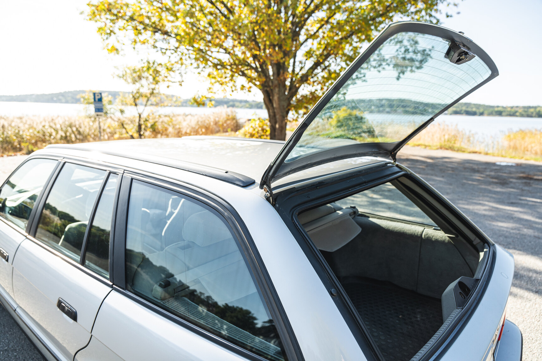 Interior image of 1994 BMW 520i E34