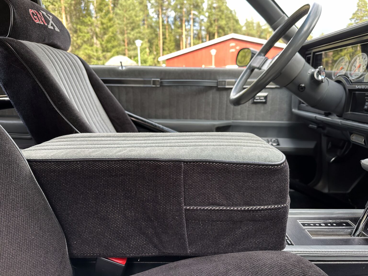 Interior image of 1987 Buick Grand National "GNX" (36)