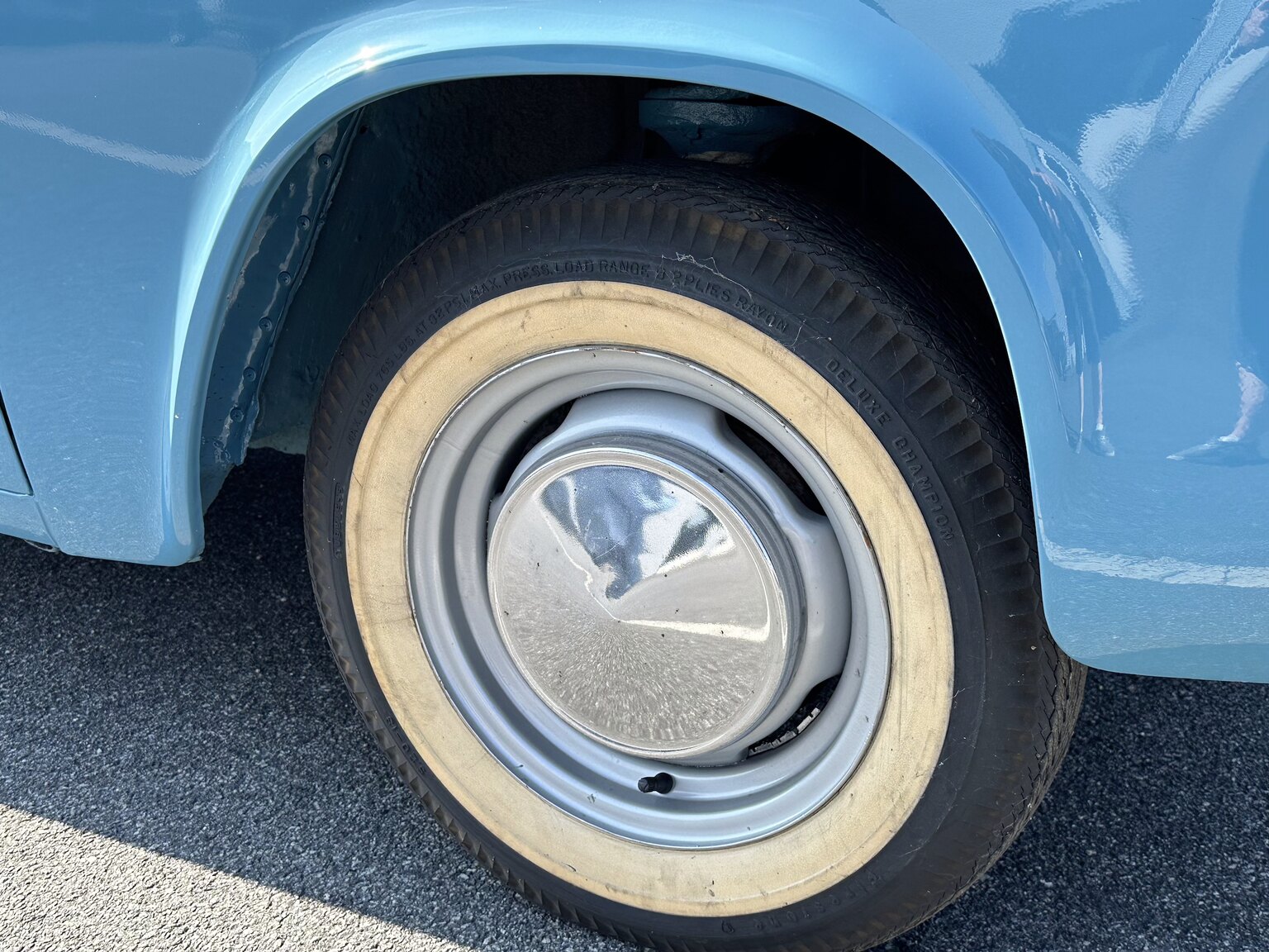 Exteriörbild på 1961 Ford Anglia