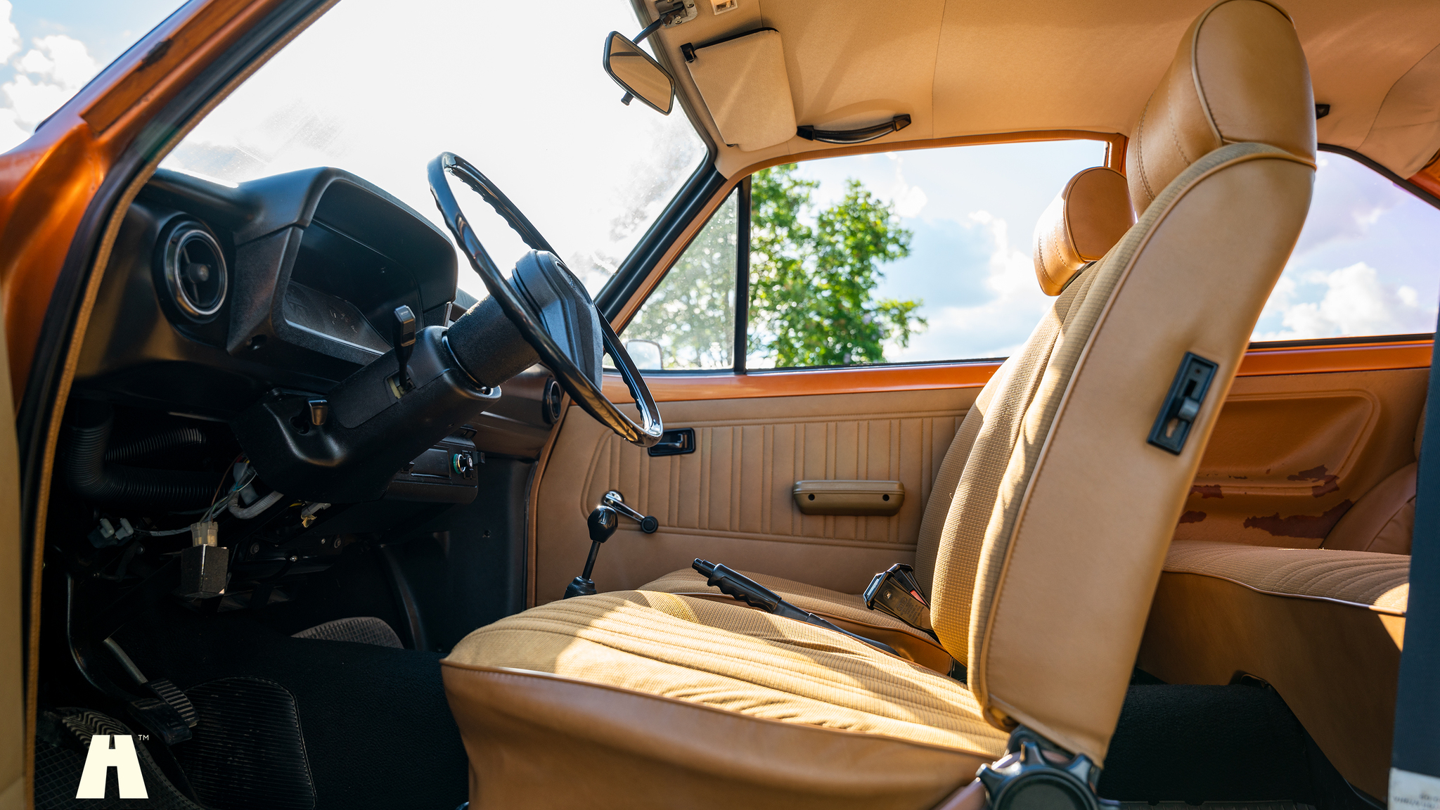 Innenraumfoto von 1975 Ford Escort MARK II  (4)