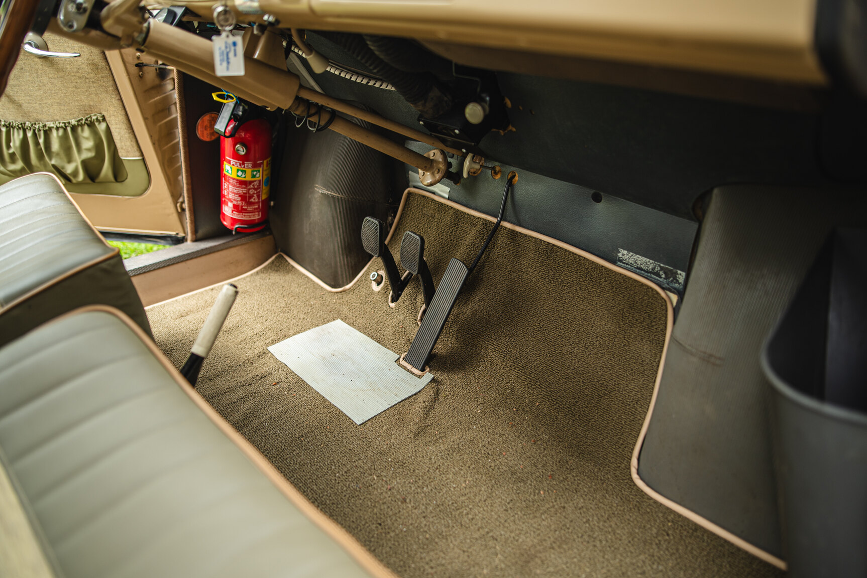 Interior image of 1961 SAAB 96 De Luxe 