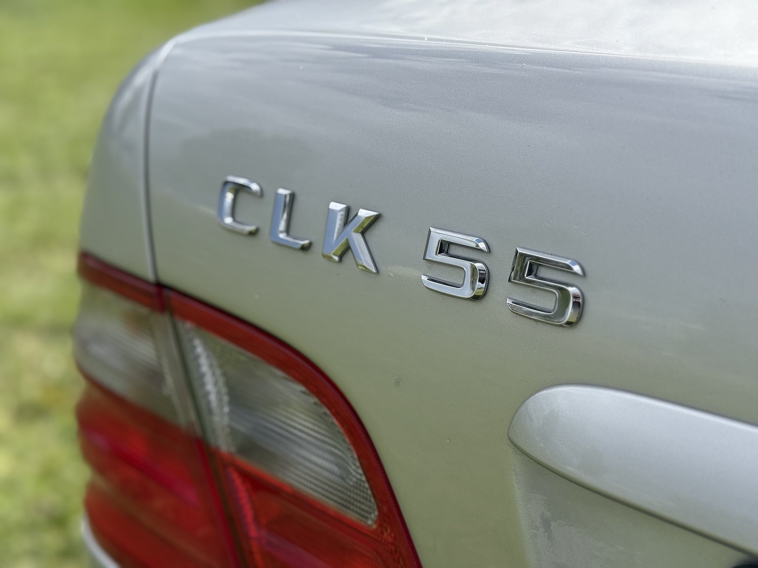 Exterior image of 2000 Mercedes-Benz CLK 55 AMG Coupé